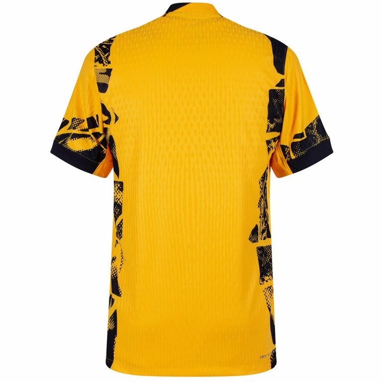 intermilan2  Trendy and Sporty